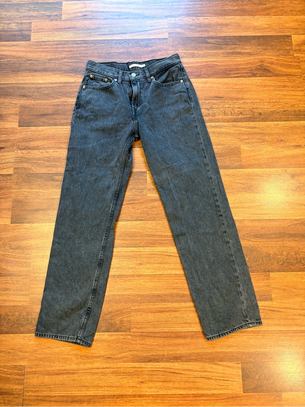 Levi's Women's Straight-Leg Jeans in Black-grey Wash
